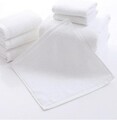 2 db kéztörlő kézért, Boutique, 30 x 50 cm, 100% kártolt pamut, 550 gr / m2, fehér