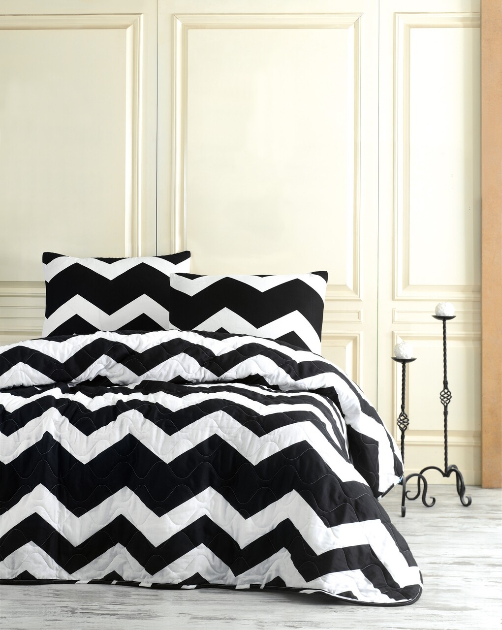 Steppelt dupla ágytakaró szett, EnLora Home, nagy cikcakk, fekete fehér, 3 részes, 65% pamut, 35% poliészter, fehér / fekete
