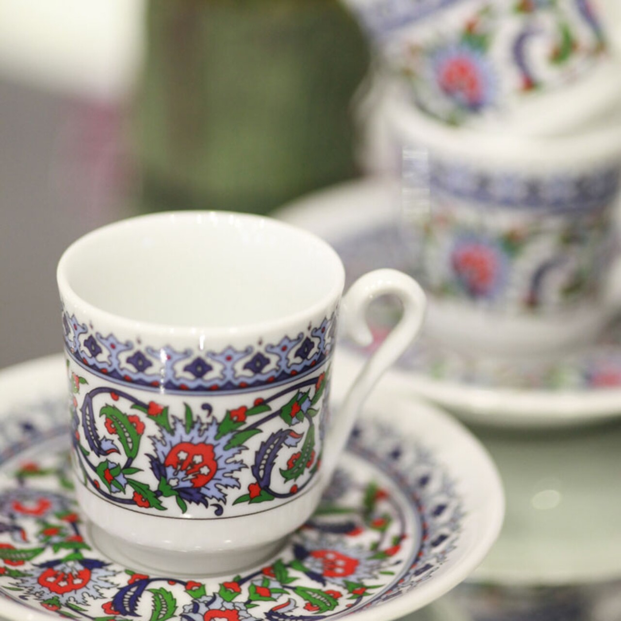 6 csésze + 6 tányér készlet, Kutahya Porselen, GZ12KT601860, 50 ml, porcelán, többszínű